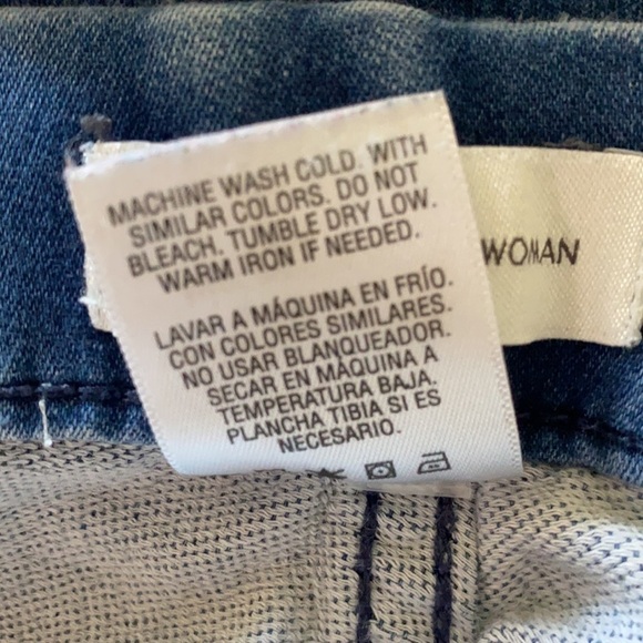 Jaclyn Smith Plus Size Pull-up Stretch Jeans - Picture 7 of 7